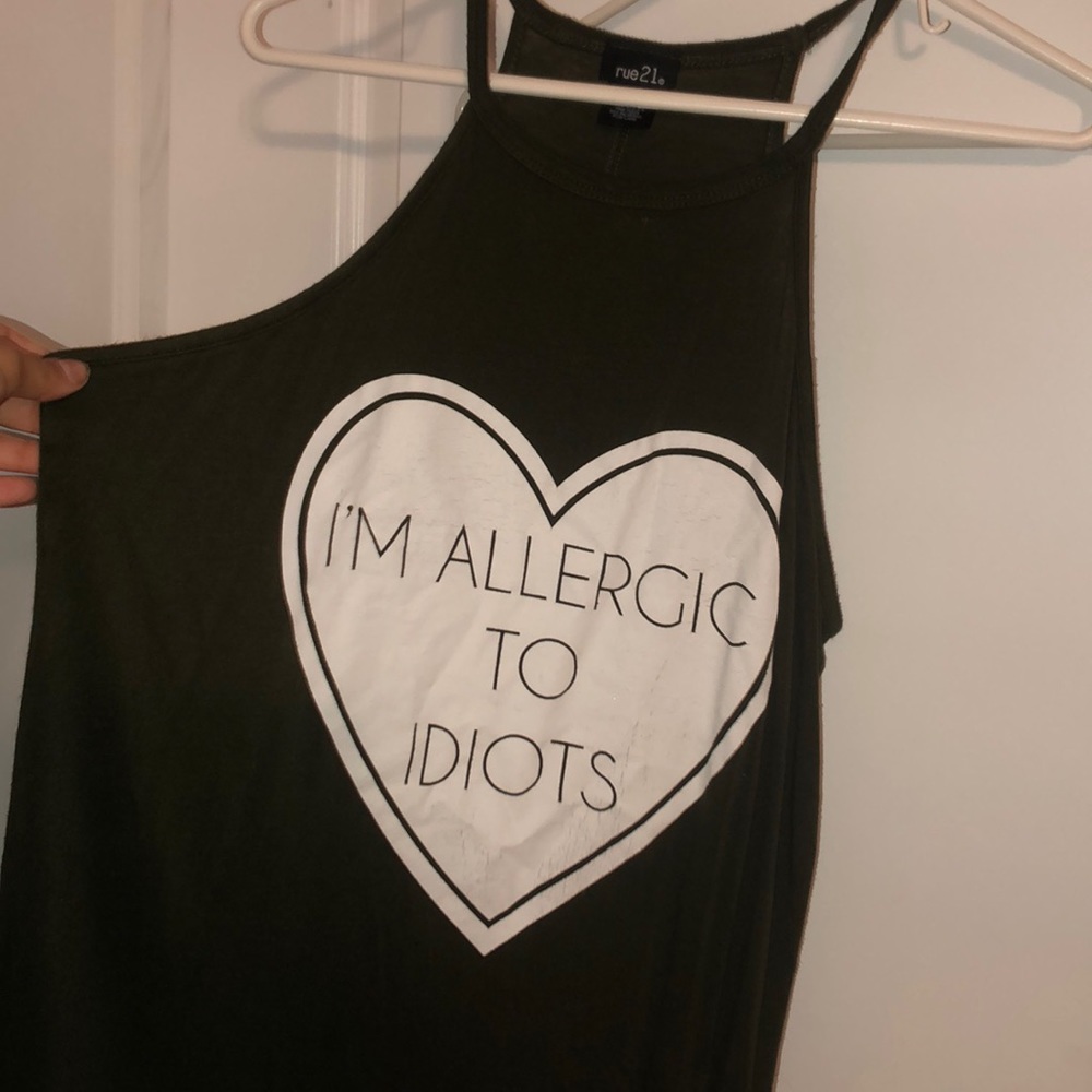 “IM ALLERGIC TO IDIOTS”  Tank Top